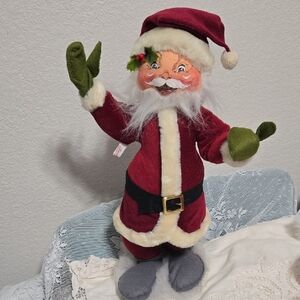 Vintage Annalee 1981 Red and White Santa with Green Mittens